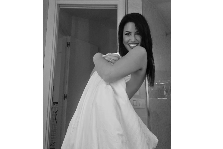 Claudia Ruggeri asciugamano senza veli