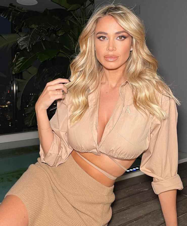 Scollatura illegale: i fan pazzi di Diletta Leotta
