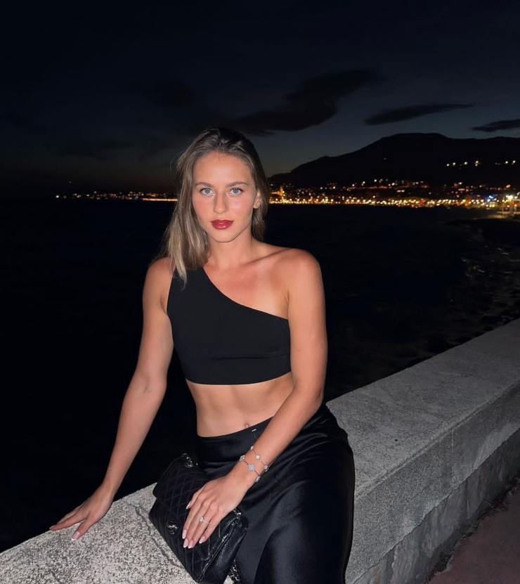 Marta Kostyuk, l'estate non è ancora finita: l'ultima foto è uno spettacolo