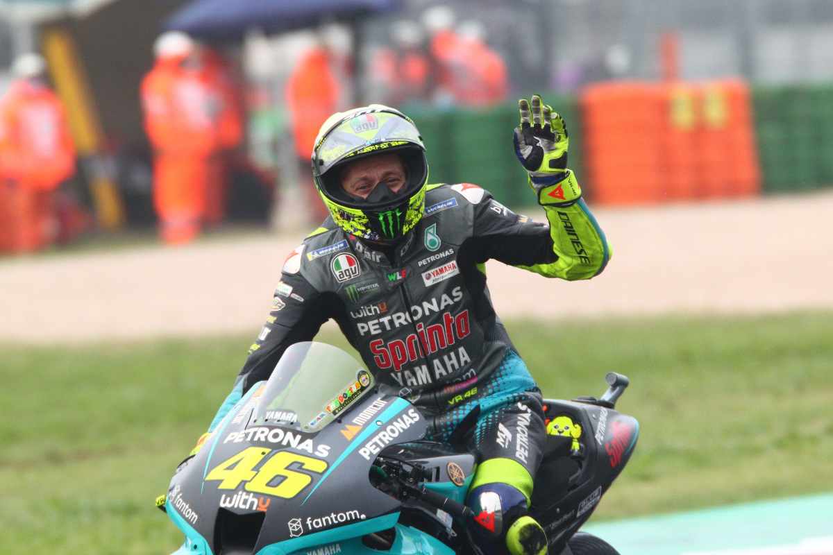 Valentino Rossi svela sua collezione di caschi