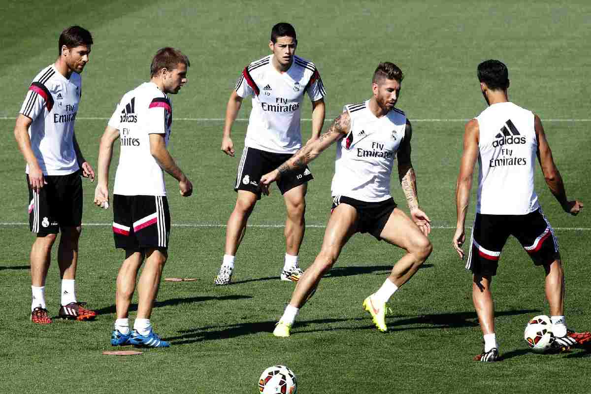 Xabi Alonso al Real Madrid durante una sessione di allenamento