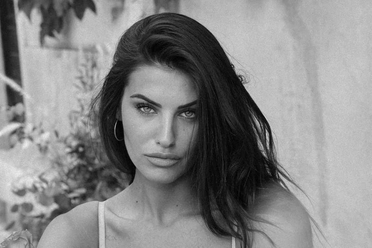 Carolina Stramare, look fa impazzire tutti