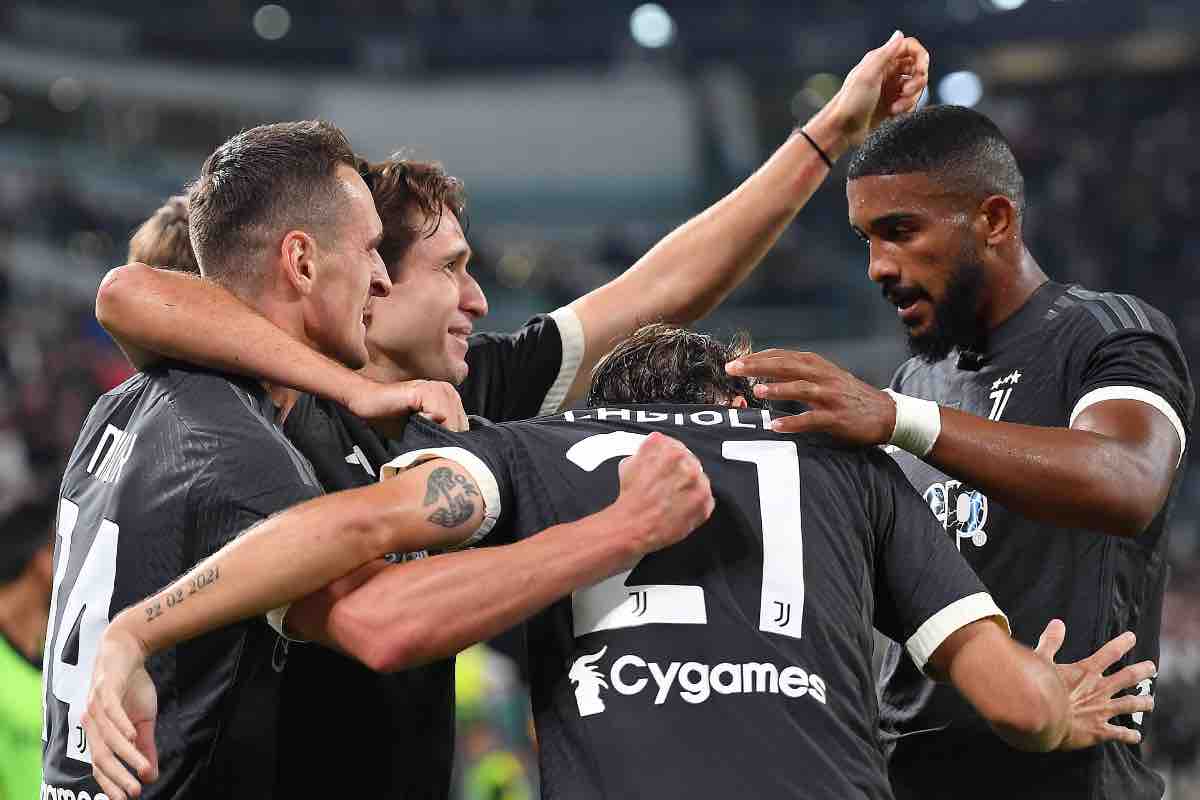 La Juventus esulta dopo il gol