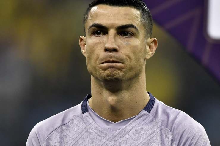 Ronaldo Cristiano lascia campo cori pro Messi