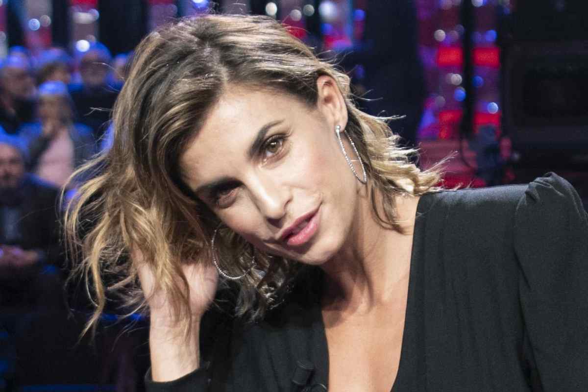 Elisabetta Canalis show: così si vede tutto