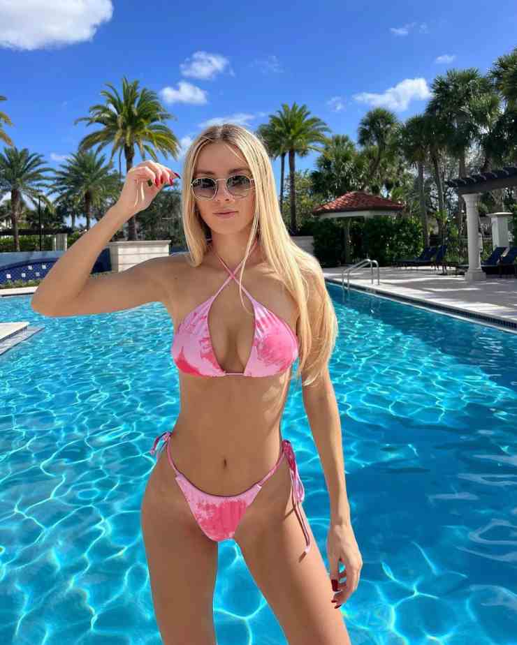Angelina Dimova, il sexy bikini manda in tilt Instagram