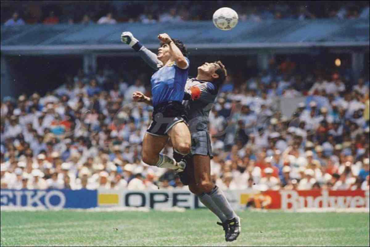 Gol di mano di Maradona