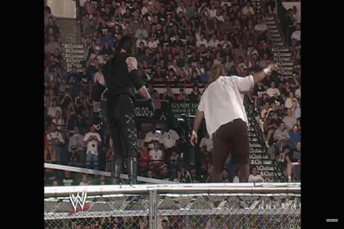 Uno degli incontri più violenti nella storia del wrestling: l'Hell in a Cell tra Undertaker e Manking di King of the Ring 1998