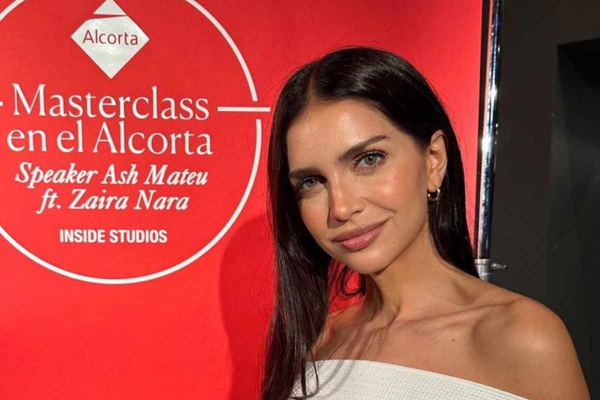 Zaira Nara, trasparenze da urlo e fans in delirio