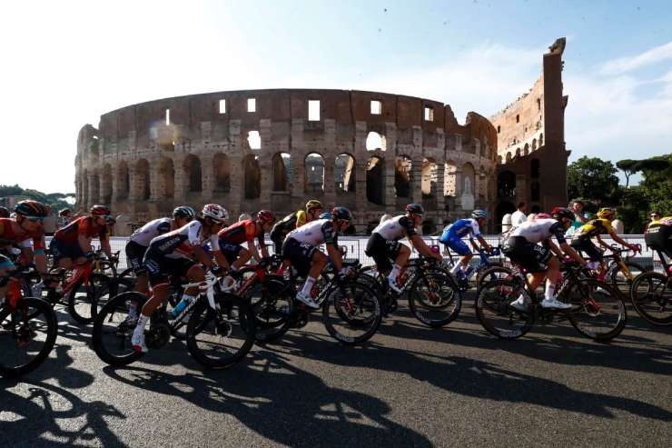 Ciclisti impegnati al Giro d'Italia