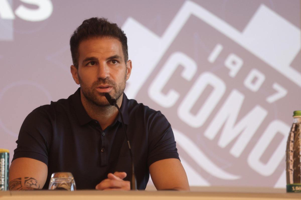 Cesc Fabregas in conferenza stampa al Como