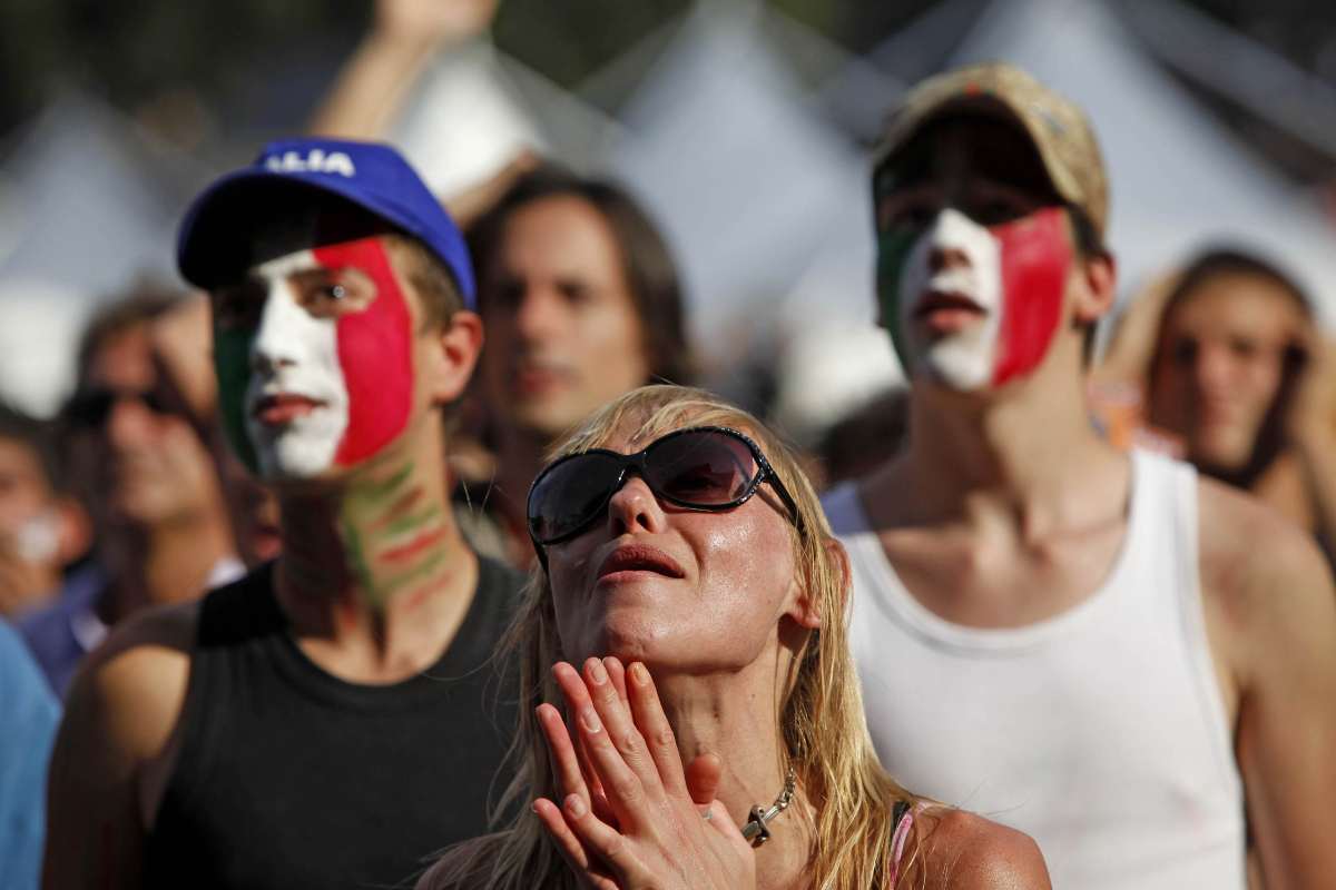 tifosi distrutti, il club fallisce