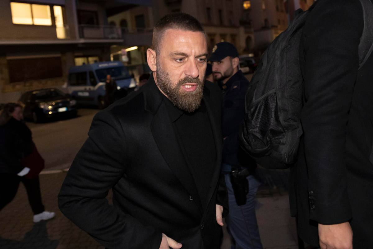 Panchina a De Rossi entro Natale, niente panettone