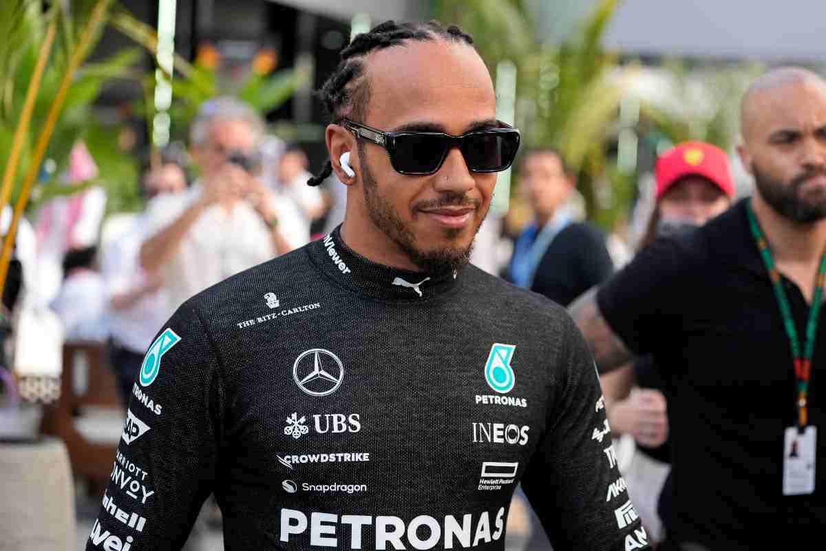 Hamilton stronca la Ferrari