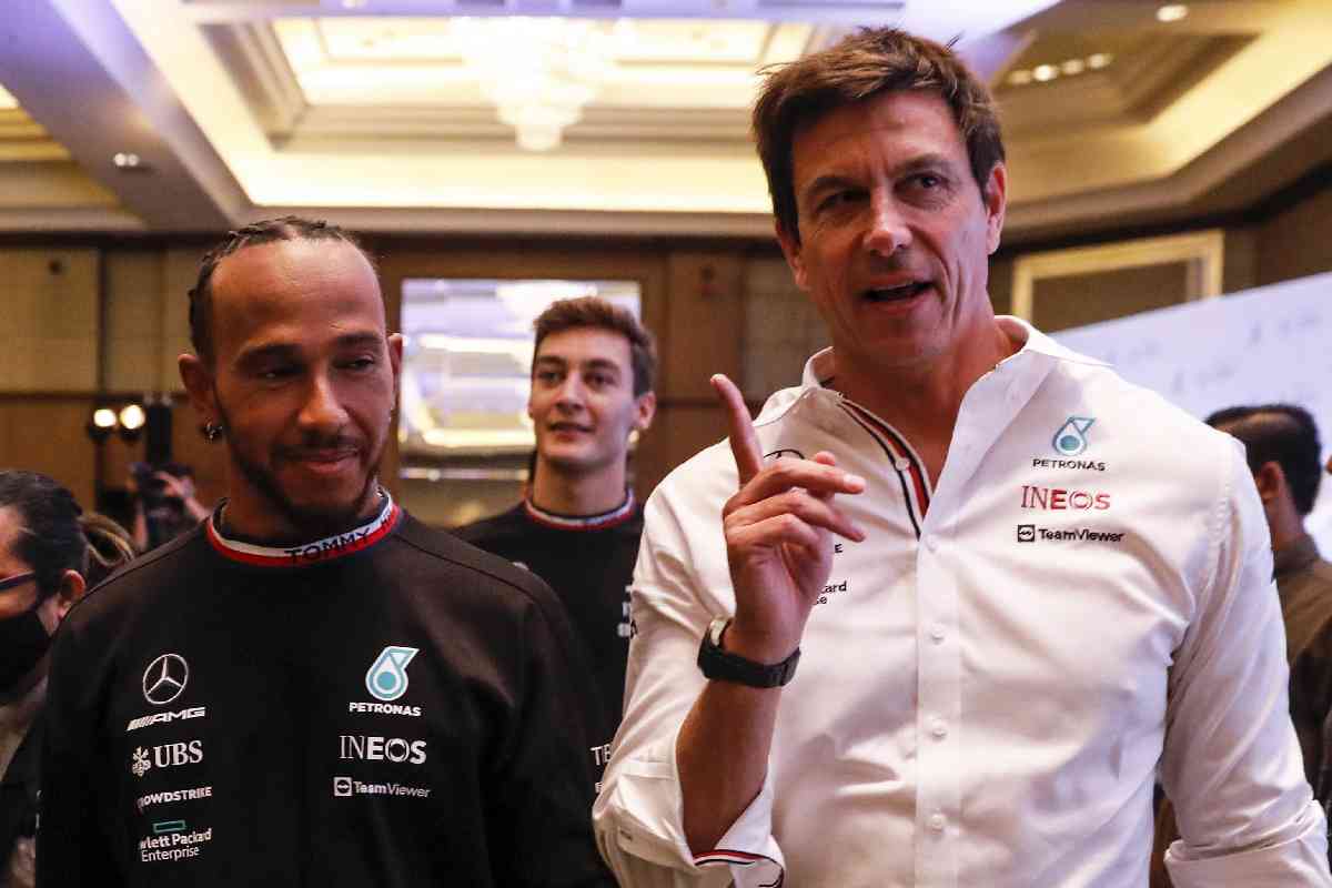 Toto Wolff e Lewis Hamilton