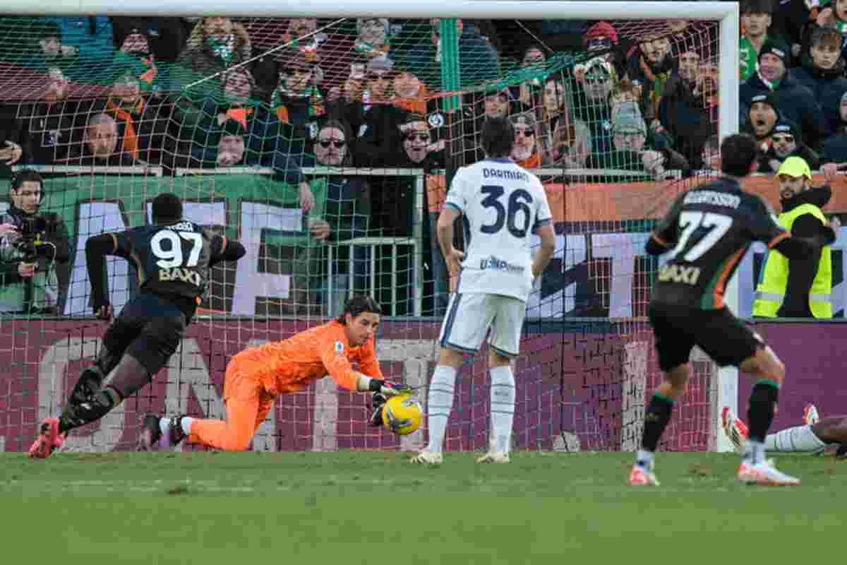 Inter Resiste e Conquista la Vittoria a Venezia con un Gol Decisivo