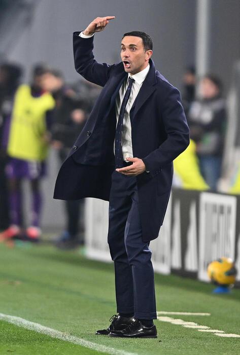 Palladino: il napoli sfida le avversità per un futuro di successi