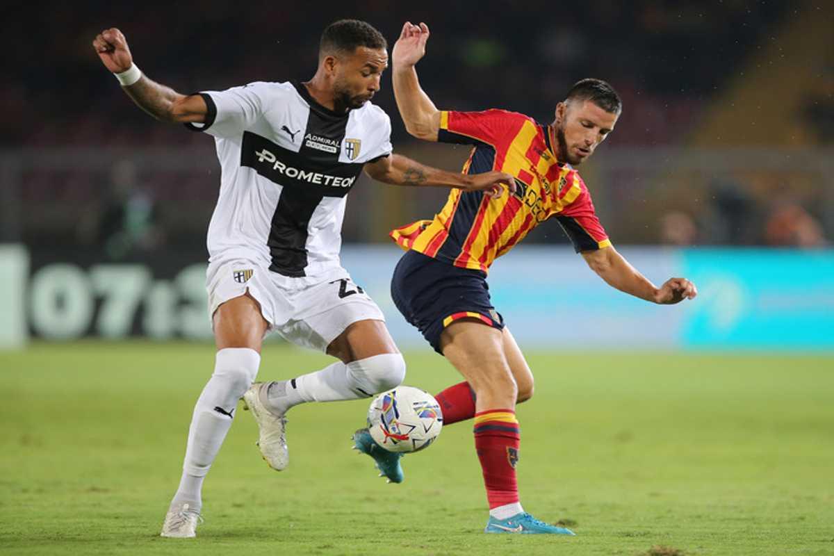Parma e Lecce si sfidano in un pareggio avvincente: diretta e foto della partita di Serie A