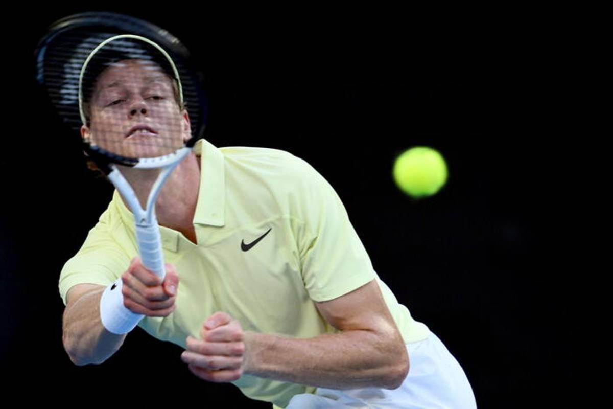 Sinner conquista gli ottavi dell'Australian Open con una vittoria convincente su Giron