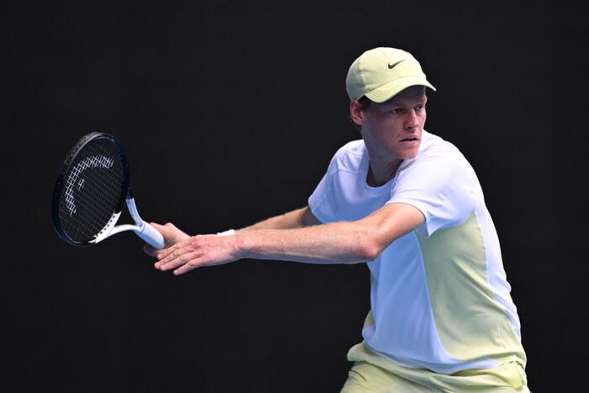 Sinner sfida Rune nell'emozionante duello all'Australian Open