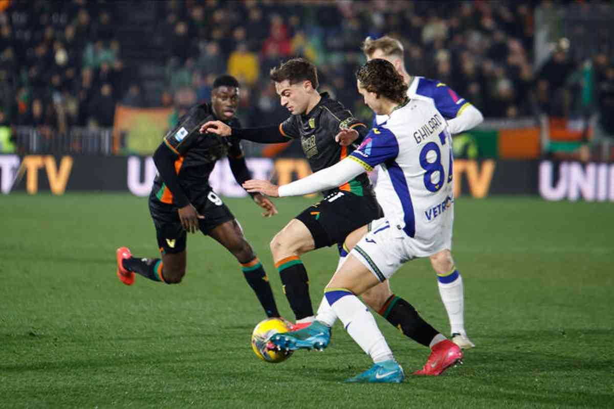 Venezia conquista la vittoria contro il Verona: segui la diretta e guarda le foto!