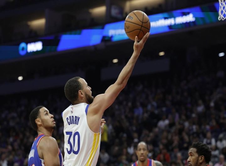Cleveland schiaccia New York mentre Golden State conquista il vertice