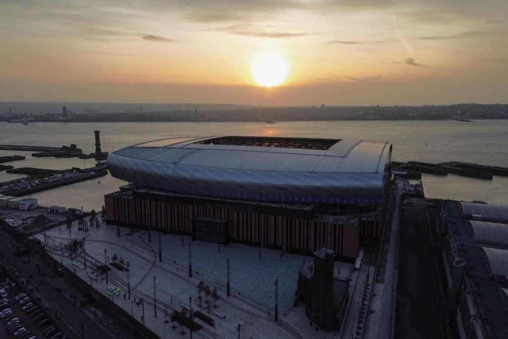 L'Everton inaugura il nuovo stadio sul molo di Liverpool: una svolta storica per il club