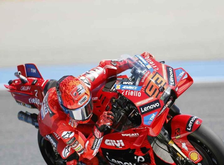 Marquez domina le prove libere in Thailandia con una performance da urlo