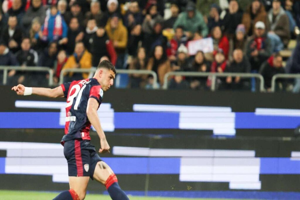 Cagliari-Genoa: una sfida avvincente in diretta con il punteggio di 1-0