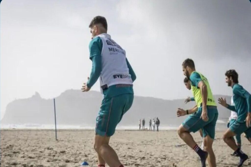 Cagliari in riva al mare: un allenamento speciale per la squadra di Serie A
