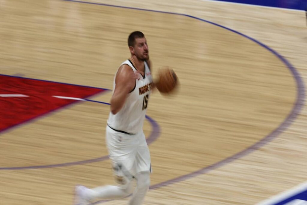 Detroit trionfa su Cleveland mentre i Knicks conquistano Milwaukee