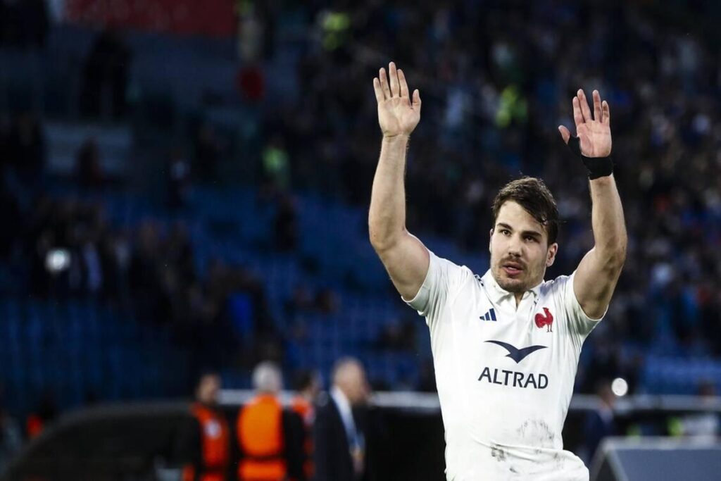 Dupont si infortuna al ginocchio: la Francia perde la sua stella nel torneo delle 6 Nazioni