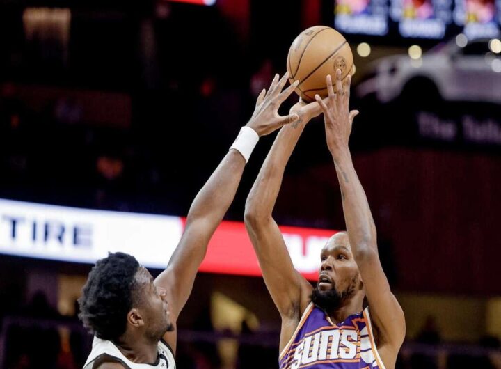 Durant guida Phoenix alla vittoria mentre Cleveland subisce il quarto ko consecutivo
