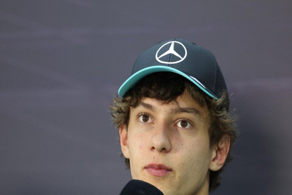 F1: Antonelli si prepara per il debutto, finalmente il sogno diventa realtà