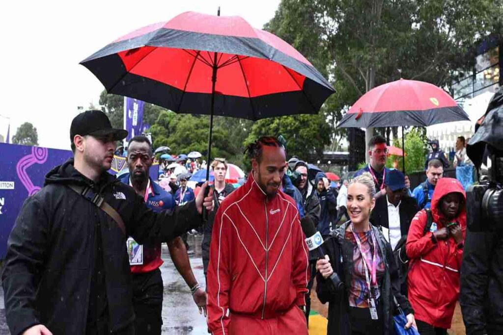 F1 Australia: pioggia e colpi di scena, Doohan e Sainz out, scatta la safety car