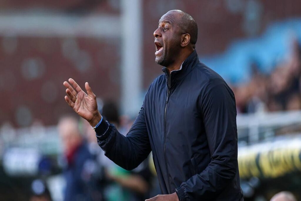Genoa: Vieira avverte, a Cagliari serve intensità per superare l'atmosfera complicata