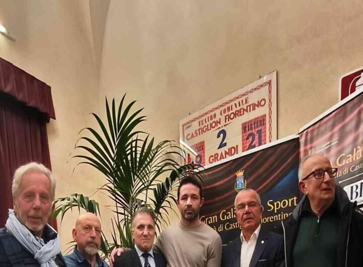 Giovanni De Carolis trionfa con il premio Mario D'Agata nel pugilato
