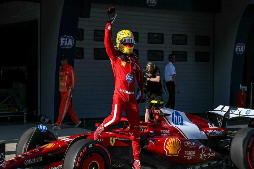 Hamilton conquista la pole in Cina con la Ferrari: un inizio sorprendente per la gara Sprint