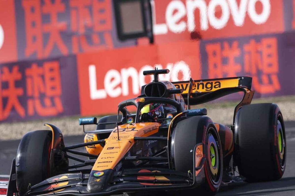 Hamilton trionfa nella Sprint del Gp di Shanghai, Piastri conquista la pole