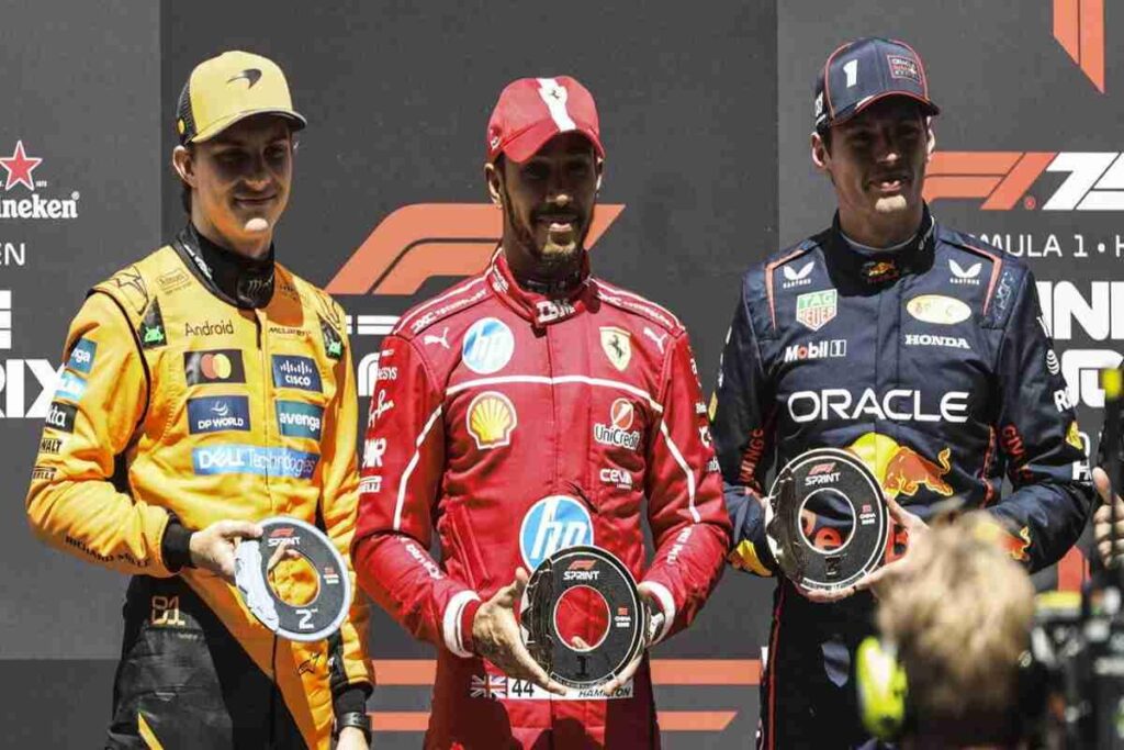 Hamilton trionfa nella gara Sprint del Gran Premio di Shanghai