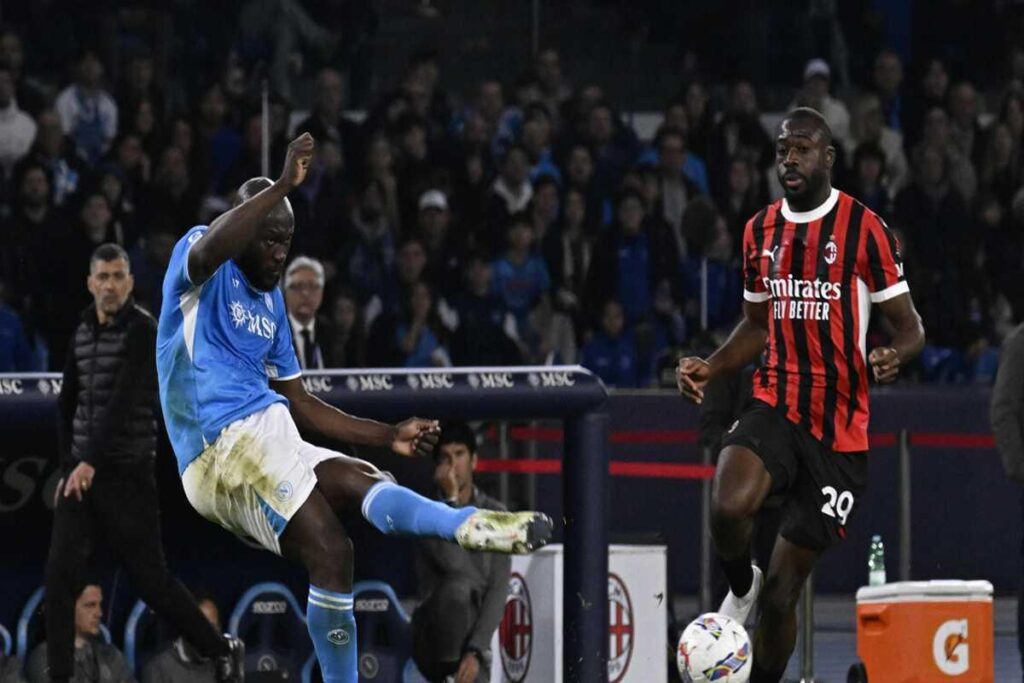 Il Napoli sorprende l'Inter: Politano e Lukaku stendono il Milan