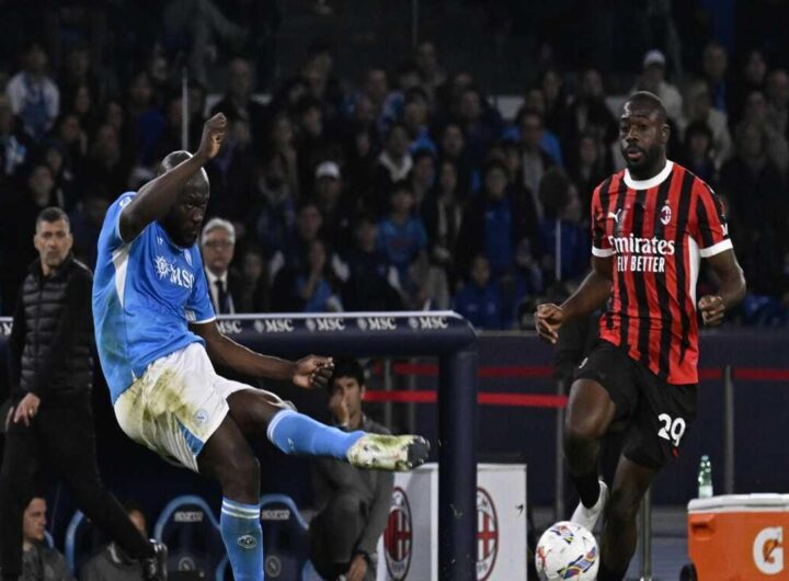Il Napoli sorprende l'Inter: Politano e Lukaku stendono il Milan