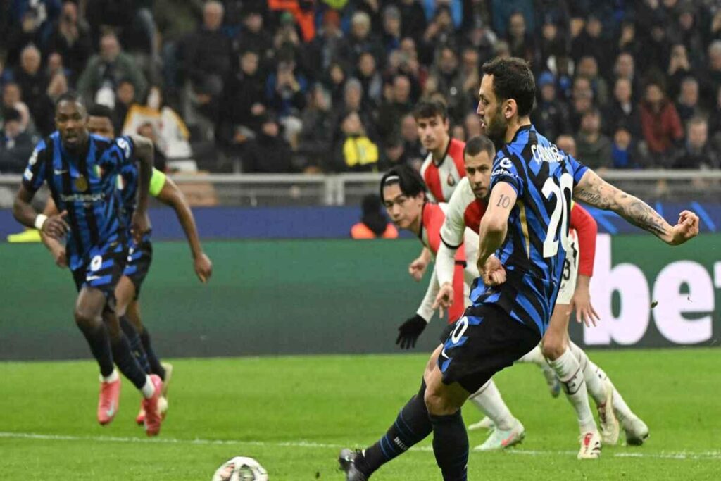 Inter conquista i quarti di finale di Champions battendo il Feyenoord 2-1