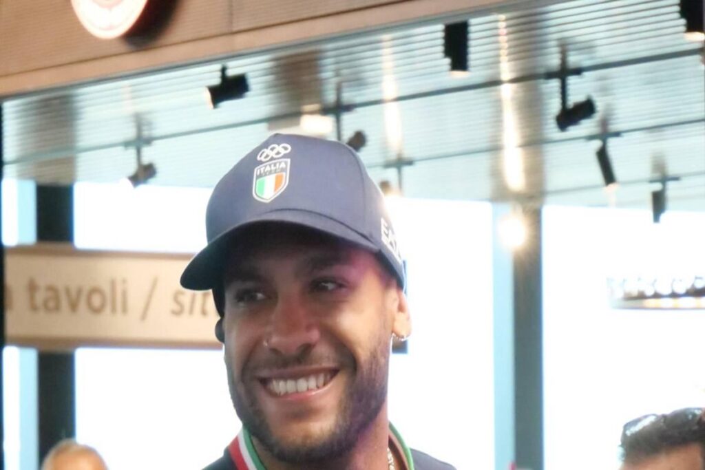 Jacobs costretto a rinunciare al debutto all'aperto a Miami per infortunio