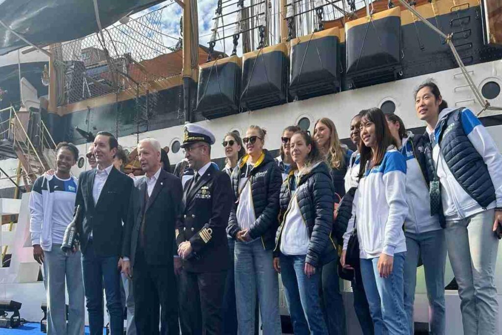 L'Imoco Volley risorge a bordo del Vespucci dopo la sconfitta