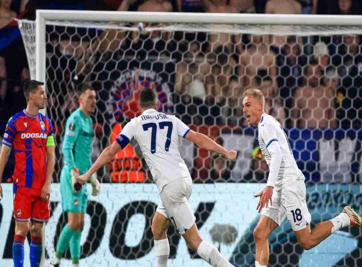 Lazio in 9 riesce a conquistare Plzen grazie a un gol di Isaksen all'ultimo respiro