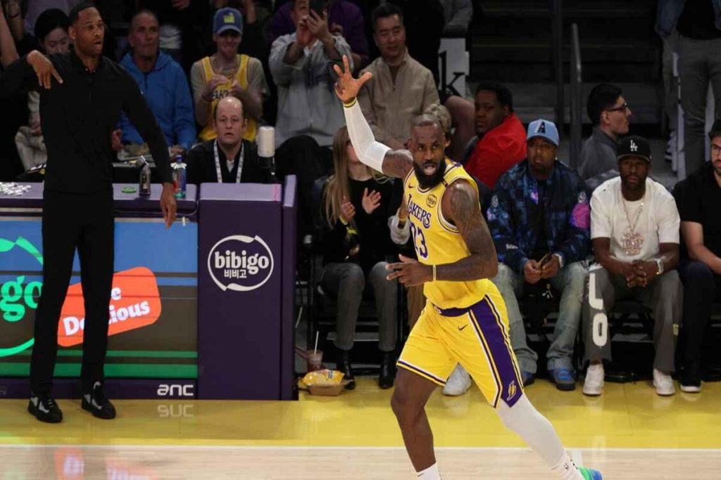 LeBron James fa la storia: è il primo a superare i 50.000 punti in NBA