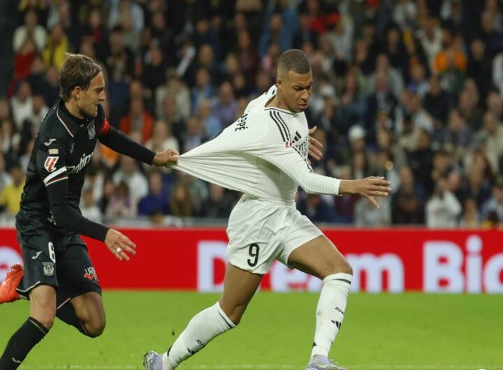 Mbappé trascina il Real Madrid verso la vetta: la doppietta che riaccende la sfida con il Barcellona