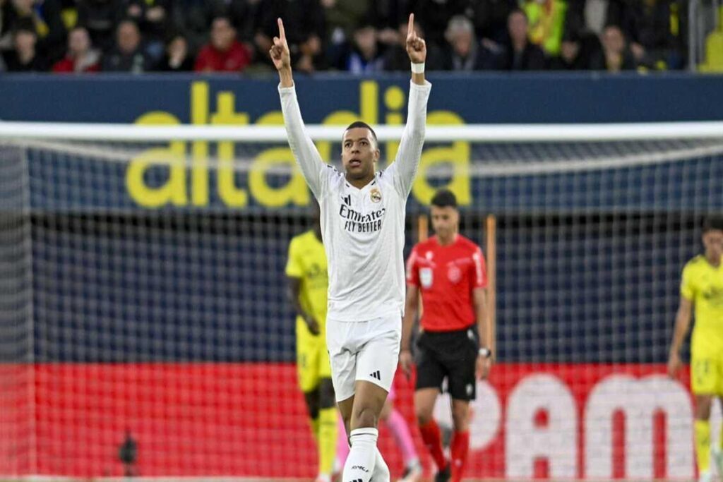 Mbappé trascina il Real al vertice della Liga con una doppietta mozzafiato