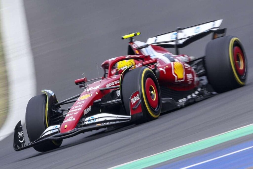 McLaren trionfa in Cina: Ferrari di Leclerc e Hamilton squalificate